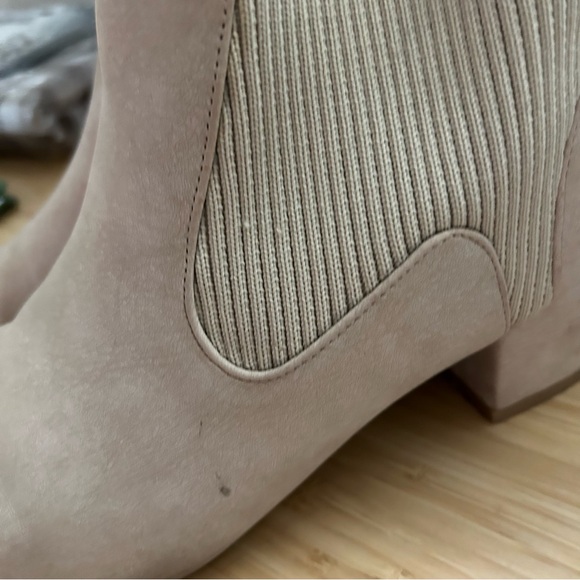 DSW Booties Beige Size 8 - Picture 5 of 8